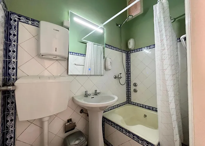 Eco Ljmonade Hostel *