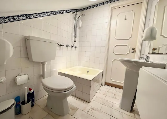 Eco Ljmonade Hostel *