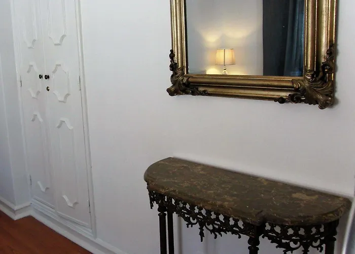 Eco Ljmonade Hostel *