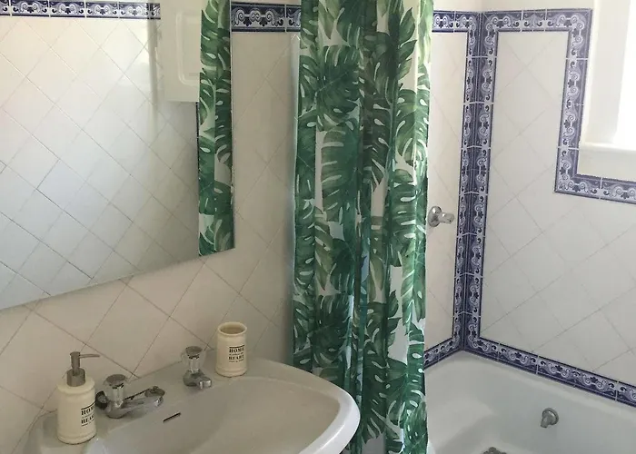 Eco Ljmonade Hostel *