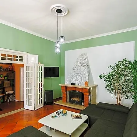 Eco Ljmonade Hostel *