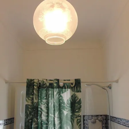 Eco Ljmonade Hostel Віавіа