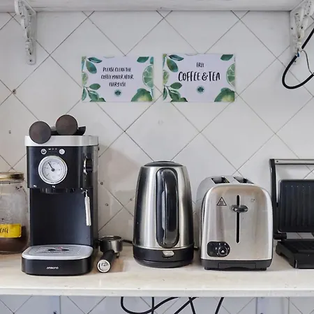 Eco Ljmonade Hostel *